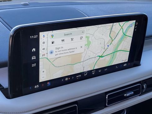 Used 2025 Lincoln Aviator Reserve w/ Equipment Group 201A image 13