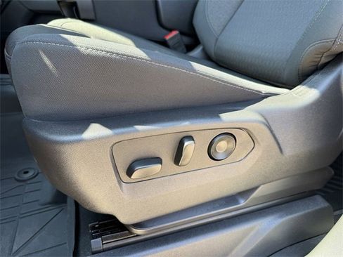 Used 2025 Chevrolet Silverado 1500 Custom image 23