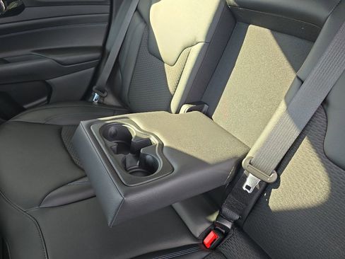 New 2026 Jeep Compass Latitude image 27