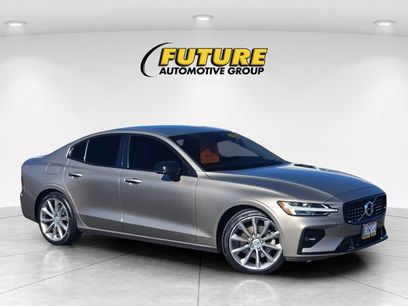 Used 2021 Volvo S60 T5 Momentum w/ Premium Package