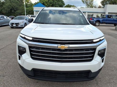 Used 2025 Chevrolet Traverse LT AWD/4WD image 9