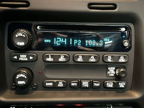 Used 2004 Chevrolet Monte Carlo SS image 16