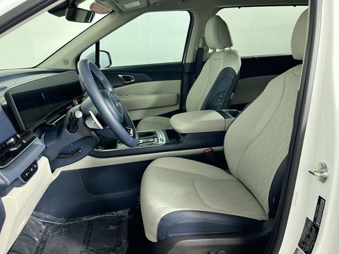 Certified 2026 Kia Carnival SX image 11