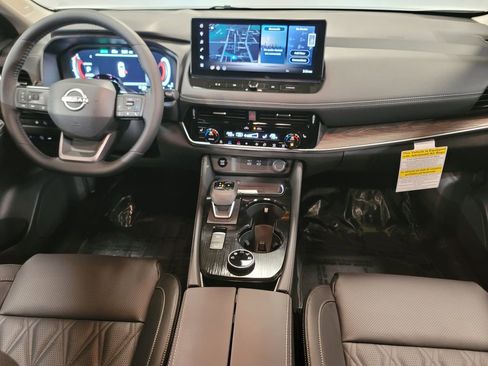 New 2026 Nissan Rogue Platinum w/ Tech Package image 24