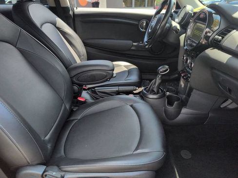 Used 2018 MINI Cooper 2-Door Hardtop FWD image 25