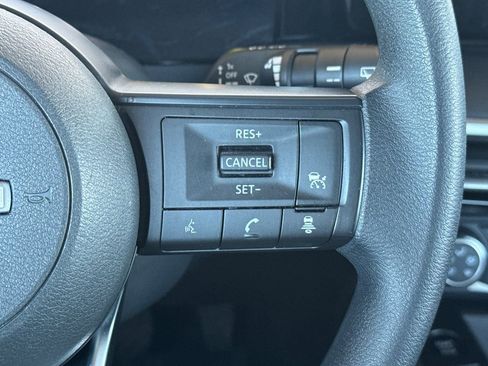 Used 2025 Nissan Kicks S image 28