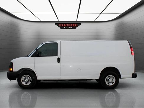 Used 2016 Chevrolet Express 2500 image 8
