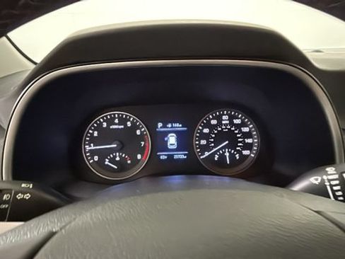 Used 2020 Hyundai Tucson Sport FWD image 17