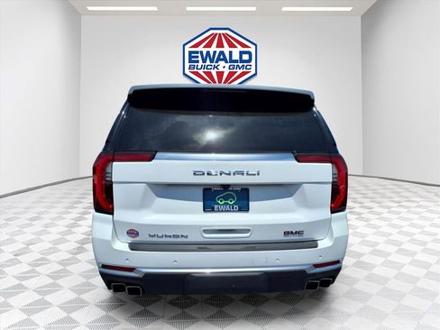 Certified 2025 GMC Yukon XL Denali w/ Sun & Power Step Package AWD/4WD image 6