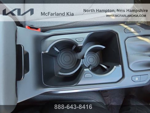 New 2025 Kia K4 LX image 18