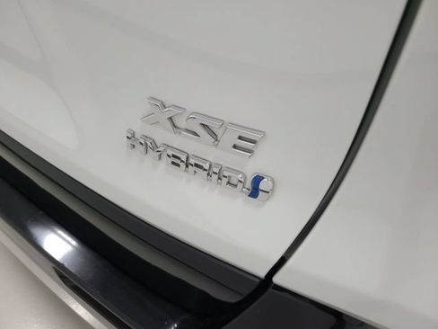 Used 2024 Toyota RAV4 XSE AWD/4WD image 8