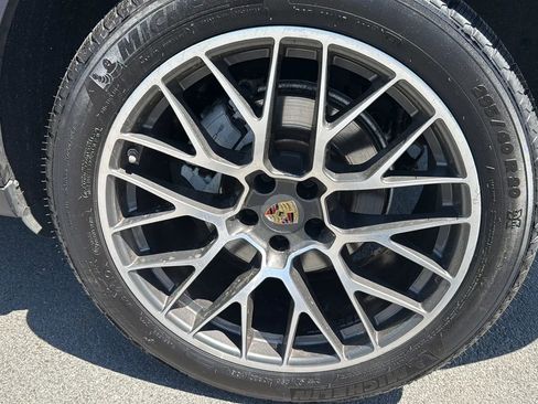 Used 2017 Porsche Macan S AWD/4WD image 12