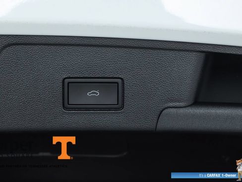 Used 2024 Volkswagen Atlas Cross Sport SEL R-Line AWD/4WD image 69
