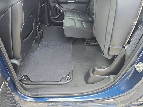 Used 2023 RAM 1500 Laramie AWD/4WD image 10