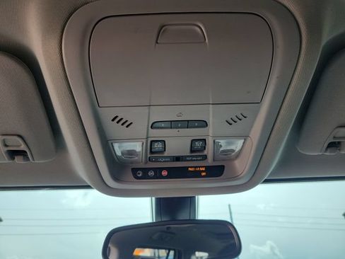 Used 2019 GMC Acadia SLT w/ Black Edition FWD image 30