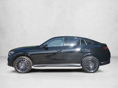 Used 2025 Mercedes-Benz GLC 300 4MATIC image 9