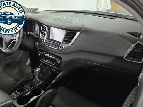 Used 2018 Hyundai Tucson Limited w/ Ultimate Package 02 AWD/4WD image 39