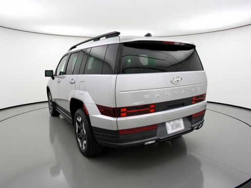 Used 2025 Hyundai Santa Fe SEL AWD/4WD image 6