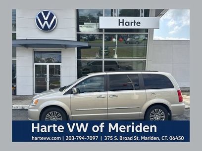 Used 2014 Chrysler Town & Country Touring-L w/ Driver Convenience Group