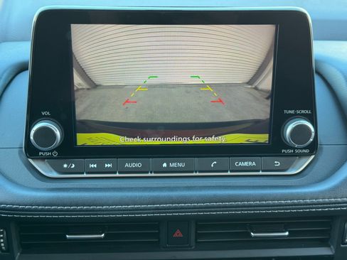 Used 2023 Nissan Rogue S FWD image 23
