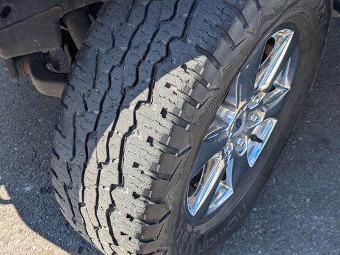 Used 2019 Ford F150 XLT w/ Equipment Group 302A Luxury AWD/4WD image 46