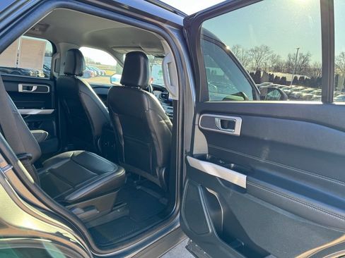 Certified 2024 Ford Explorer XLT w/ Equipment Group 202A AWD/4WD image 16