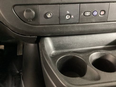 Used 2020 GMC Savana 2500 image 24