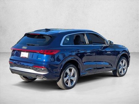 New 2025 Audi Q5 Premium Plus image 2