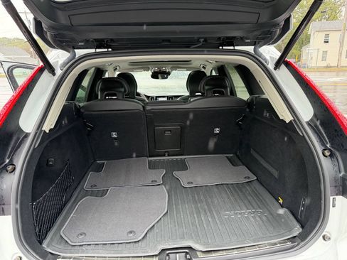 Used 2019 Volvo XC60 T5 Inscription w/ Protection Package Premier AWD/4WD image 25