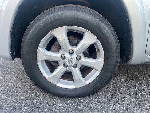 Used 2012 Toyota RAV4 Limited image 32