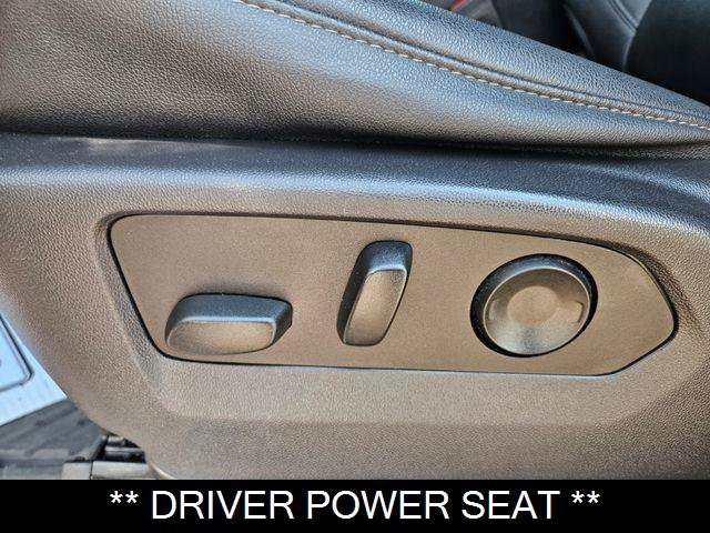 Used 2023 Chevrolet Silverado 1500 RST AWD/4WD image 3