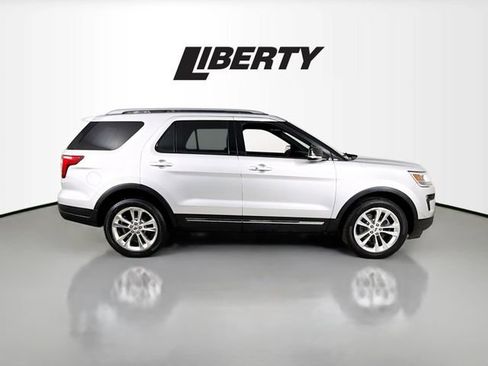 Certified 2018 Ford Explorer XLT w/ Equipment Group 202A image 8