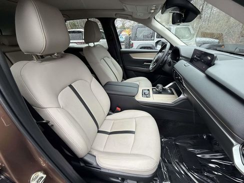 Used 2025 MAZDA CX-70 Plug-In Hybrid w/ Premium Pkg image 7