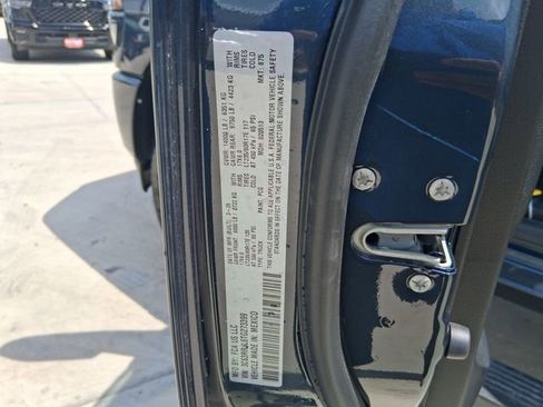 New 2026 RAM 3500 Laramie AWD/4WD image 29
