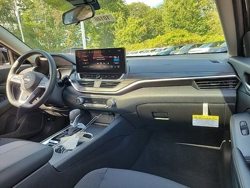Used 2025 Nissan Altima 2.5 SV w/ SV Special Edition Package AWD/4WD image 13