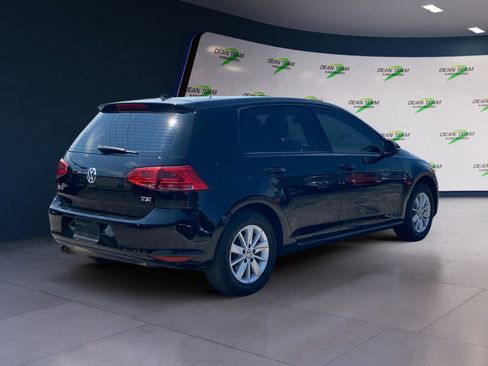 Used 2017 Volkswagen Golf S image 3