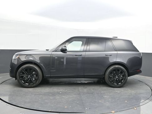 Used 2025 Land Rover Range Rover SE AWD/4WD image 2