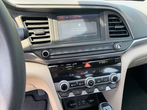 Used 2020 Hyundai Elantra SEL FWD image 13