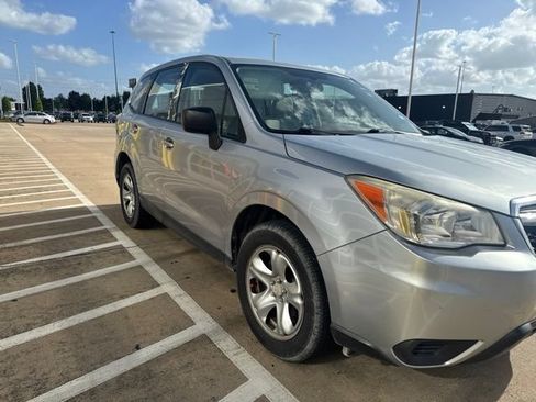 Used 2014 Subaru Forester 2.5i w/ Popular Package #2 AWD/4WD image 4
