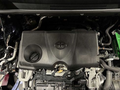 Used 2020 Toyota RAV4 XLE Premium AWD/4WD image 12