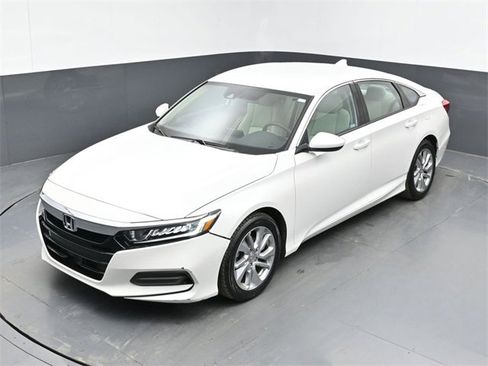 Used 2019 Honda Accord LX image 15