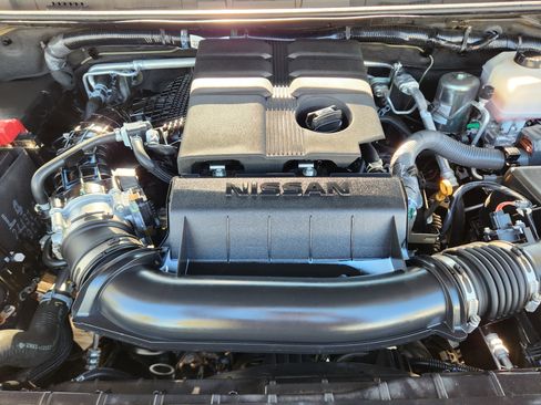 Used 2024 Nissan Frontier SV w/ SV Convenience Package image 38