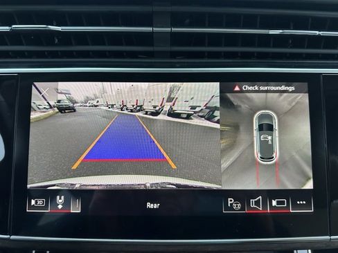 Used 2023 Audi Q7 3.0T Prestige image 24