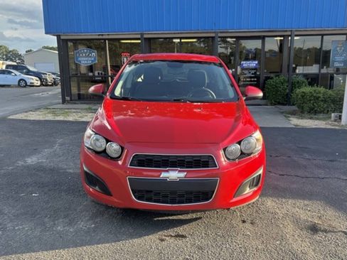 Used 2013 Chevrolet Sonic LT FWD image 3