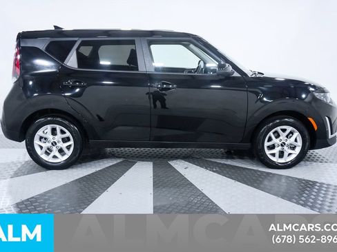 Used 2025 Kia Soul LX w/ LX Technology Package FWD image 8
