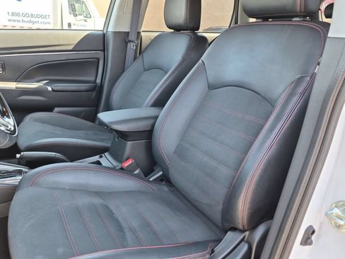 Used 2025 Mitsubishi Outlander Sport SE AWD/4WD image 24