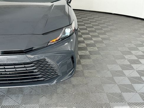 Used 2025 Toyota Camry LE w/ Convenience Package FWD image 9
