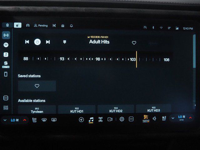 Used 2022 Rivian R1T AWD Adventure Quad image 33