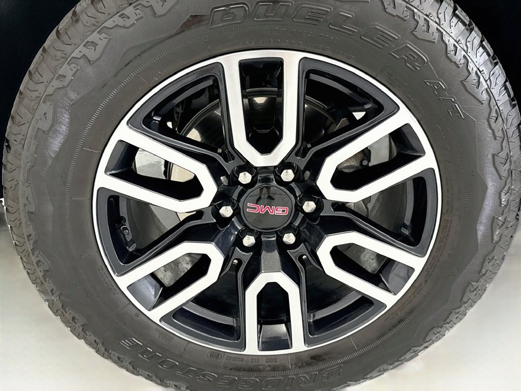 Used 2026 GMC Sierra 1500 AT4 w/ Technology Package AWD/4WD image 29