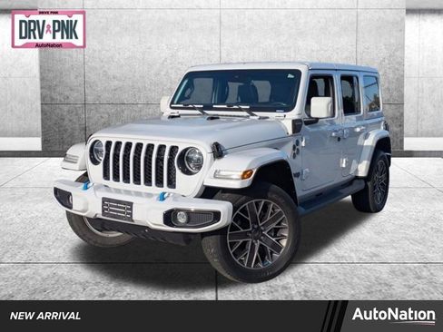 Used 2022 Jeep Wrangler Unlimited Sahara AWD/4WD image 1